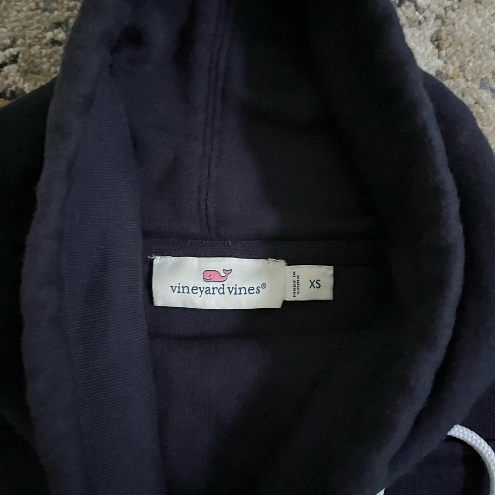 vineyard vines pullover🐳 - Picture 4 of 5